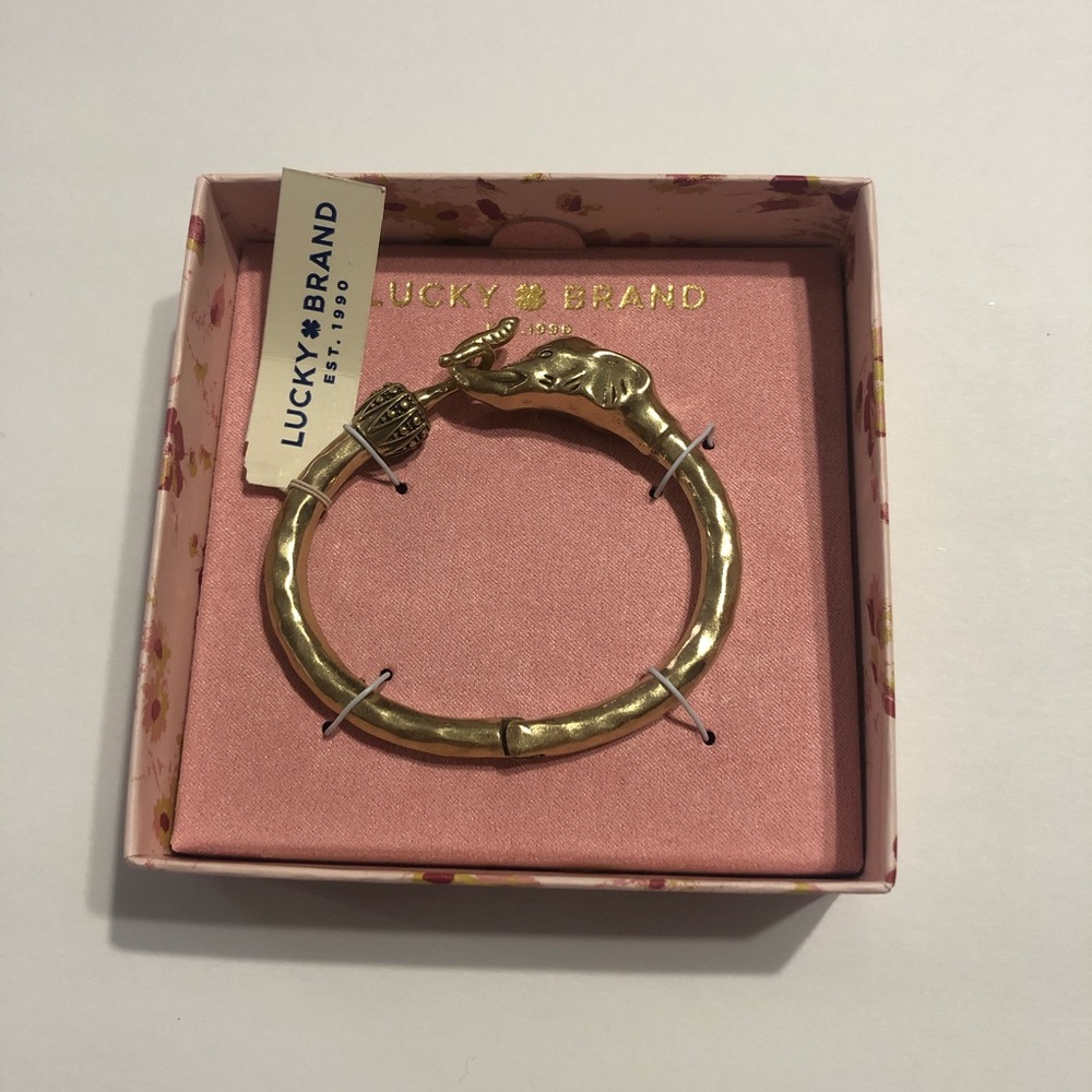 Women’s jewelry